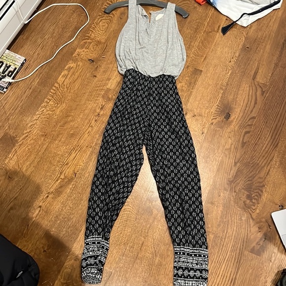 Hei Hei Women’s Grey and Black Jumpsuit Size Small - Picture 2 of 5